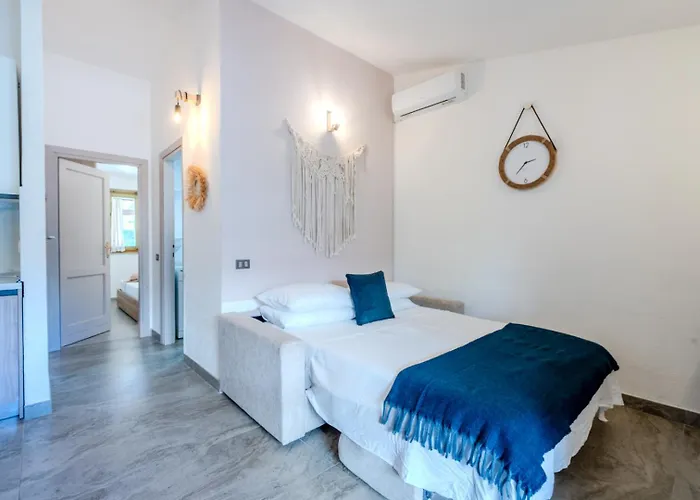 5min Dalla La Cinta - Elegante A * San Teodoro